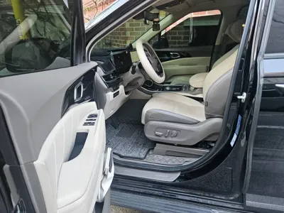 Kia Canival 2025, 13000 км, за 1099.34 USD - фото 12