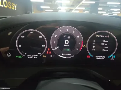 Porsche Panamera 2025, 6390 км, за 134660.54 USD - фото 8