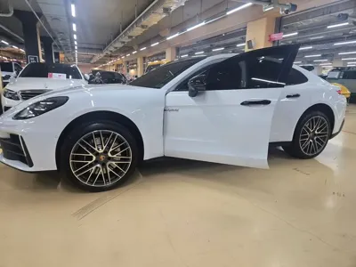 Porsche Panamera 2025, 6390 км, за 134660.54 USD - фото 11