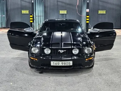 Ford Mustang · 2009 год