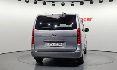 Hyundai Starex 2014, 77165 км, за 4785.35 USD