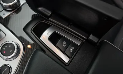 Mercedes-Benz SL-Class 2015, 76048 км, за 43680.88 USD - фото 17