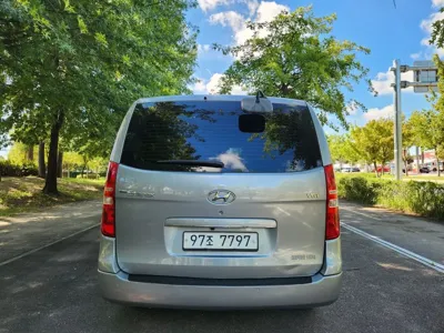 Hyundai Starex 2015, 194000 км, за 4618.43 USD