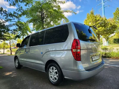 Hyundai Starex 2015, 194000 км, за 4618.43 USD