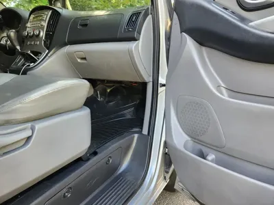Hyundai Starex 2015, 194000 км, за 4618.43 USD - фото 13
