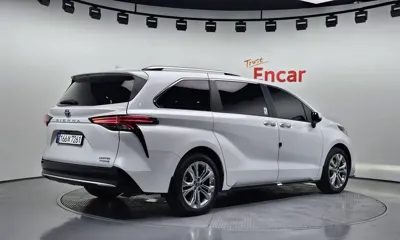 Toyota Sienna 2022, 74431 км, за 28226.34 USD