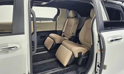 Toyota Sienna 2022, 74431 км, за 28013.04 USD - фото 11