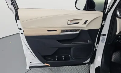 Toyota Sienna 2022, 74431 км, за 28013.04 USD - фото 25