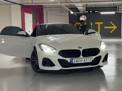 BMW Z4 2025, 8000 км, за 35922.76 USD