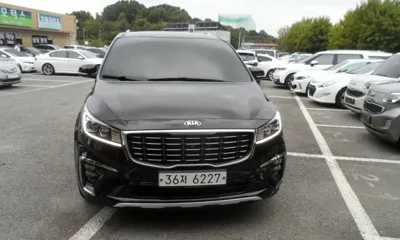 Kia Canival 2019, 132764 км, за 9852.86 USD