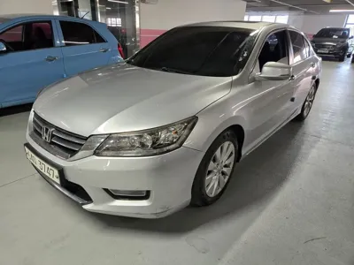 Honda Accord 2013, 135970 км, за 3343.74 USD