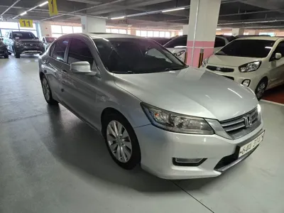 Honda Accord 2013, 135970 км, за 3343.74 USD