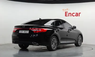 Hyundai Grandeur 2014, 108141 км, за 4098.36 USD