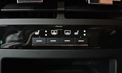Maserati Quattroporte 2018, 51120 км, за 27349.08 USD - фото 19