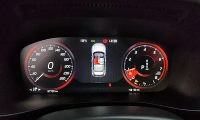 Volvo XC40 2020, 97720 км, за 16355.75 USD - фото 8