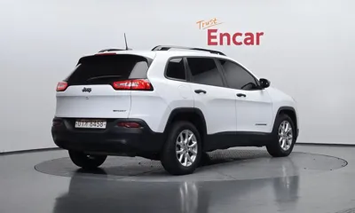 Jeep Cherokee 2016, 147049 км, за 4957.7 USD