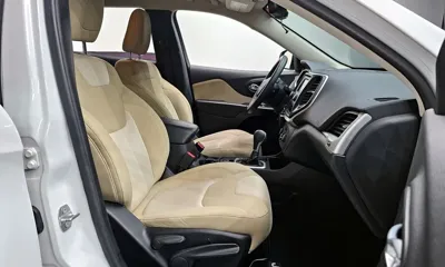 Jeep Cherokee 2016, 147049 км, за 4923.2 USD - фото 10