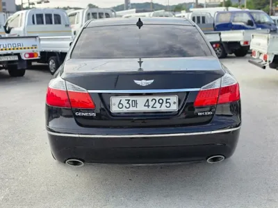 Hyundai Genesis 2008, 256618 км, за 1378.5 USD