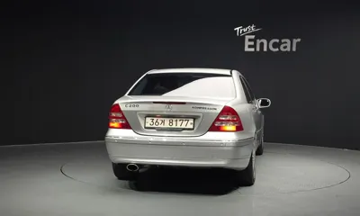 Mercedes-Benz C-Class 2004, 141660 км, за 3187.62 USD