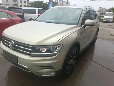 Volkswagen Tiguan L · 2020 год