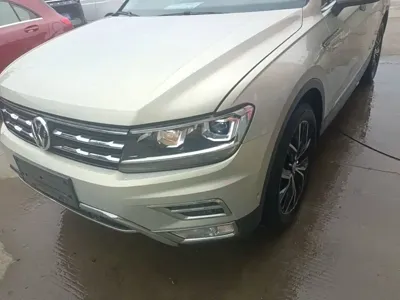 Volkswagen Tiguan L 2020, 56700 км, за 12153.97 USD - фото 24