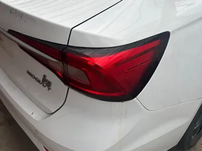 Roewe i5 2020, 40000 км, за 3899.28 USD