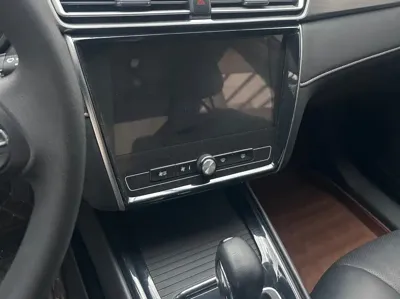 Roewe i5 2020, 40000 км, за 3899.28 USD - фото 12