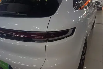 Porsche Cayenne 2024, 100 км, за 125067 USD - фото 14