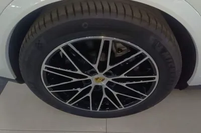 Porsche Cayenne 2024, 100 км, за 125067 USD - фото 15