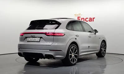 Porsche Cayenne 2021, 74524 км, за 60586.35 USD