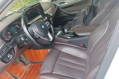 BMW 5 Series 2021, 122200 км, за 28656 USD