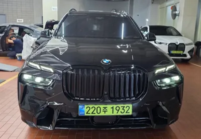 BMW X7 · 2025 год
