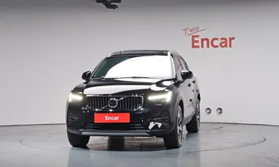 Volvo XC40 2025, 35661 км, за 25928.84 USD