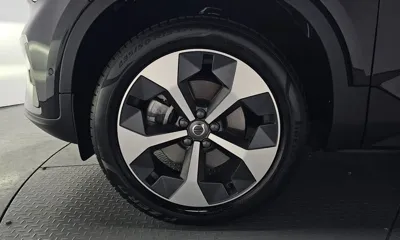 Volvo XC40 2025, 35661 км, за 25928.84 USD