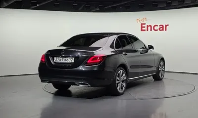 Mercedes-Benz C-Class 2020, 28371 км, за 19073.93 USD