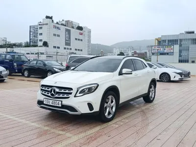 Mercedes-Benz GLA-Class · 2018 год