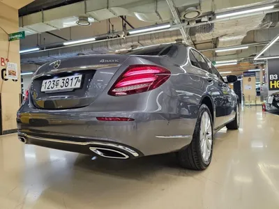 Mercedes-Benz E-Class 2019, 87000 км, за 16148.98 USD