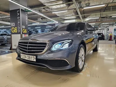 Mercedes-Benz E-Class 2019, 87000 км, за 16148.98 USD