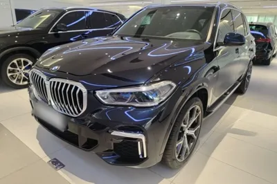 BMW X5 · 2022 год