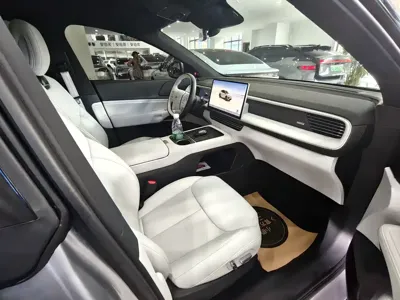 Xpeng G6 2025, 12000 км, за 18690.26 USD