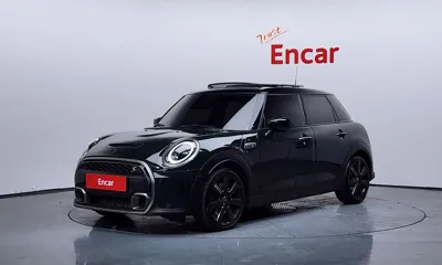 MINI Cooper · 2023 год