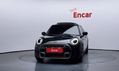 MINI Cooper 2023, 85059 км, за 13642.37 USD