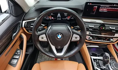 BMW 5-Series 2021, 67945 км, за 20795.68 USD - фото 13