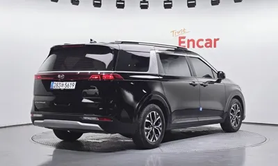 Kia Canival 2021, 106796 км, за 13586.42 USD