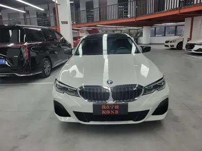 BMW 3 Series 2022, 30000 км, за 21747.67 USD
