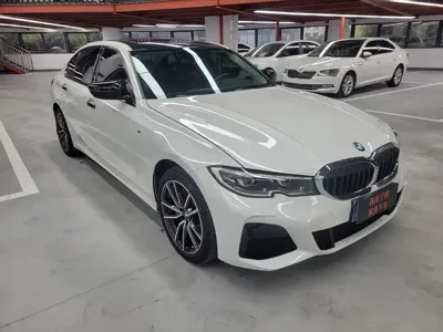 BMW 3 Series 2022, 30000 км, за 21747.67 USD