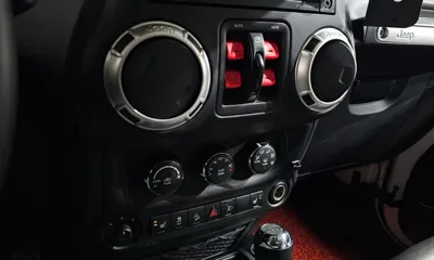 Jeep Wrangler 2017, 50128 км, за 18839.25 USD - фото 18