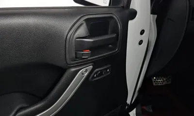 Jeep Wrangler 2017, 50128 км, за 18839.25 USD - фото 19