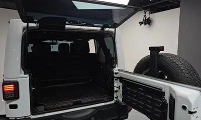 Jeep Wrangler 2017, 50128 км, за 18839.25 USD - фото 27