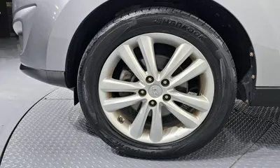 Hyundai Tucson 2013, 127528 км, за 3835.4 USD